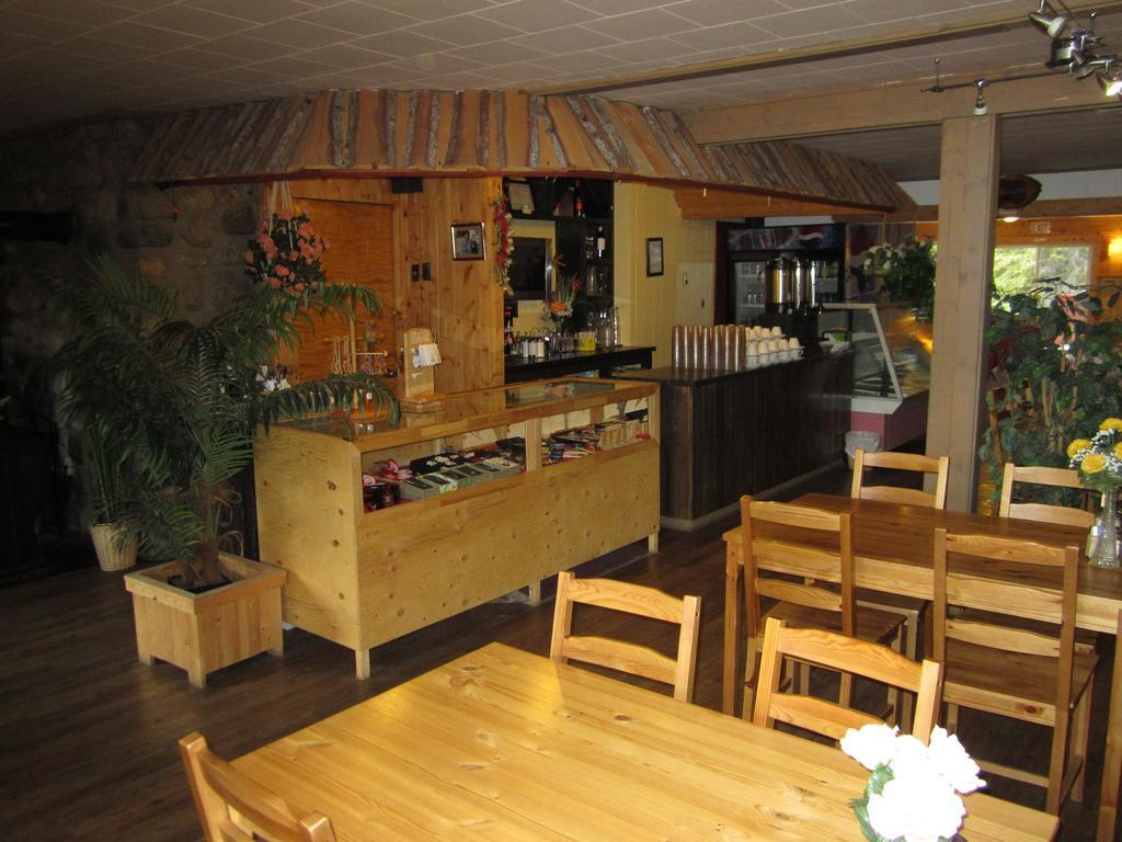 Spirit Lake Lodge Whitehorse Eksteriør billede