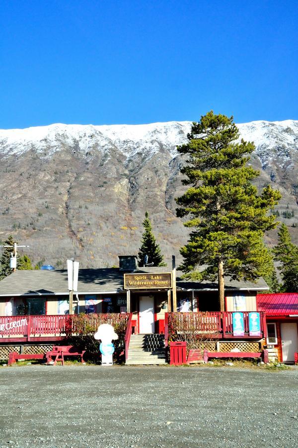 Spirit Lake Lodge Whitehorse Eksteriør billede